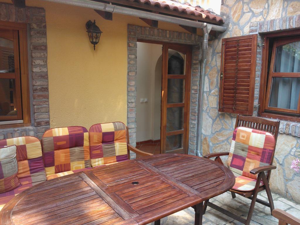 Mediterran Apartmanhaz Szántód Exterior foto